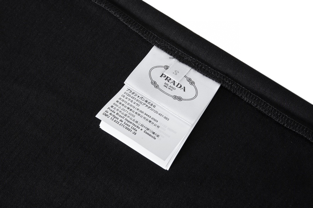 PRADA 普拉达 立体压膜字母logo圆领 短袖 T恤 男女同款 黑色