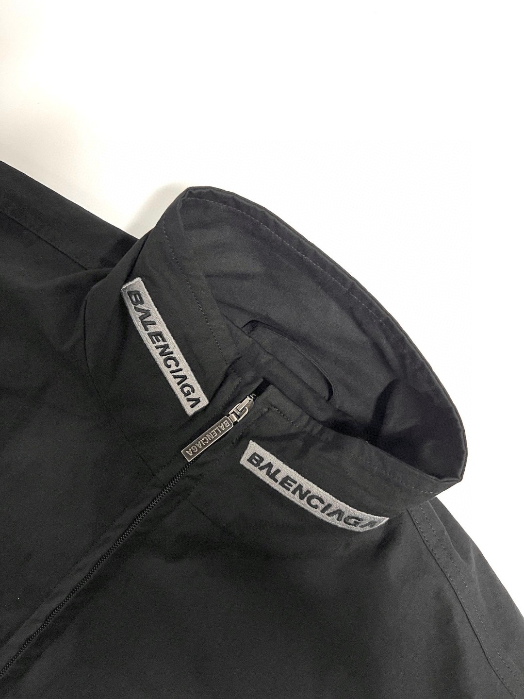 Balenciaga 巴黎世家 刺绣Logo字母 长袖 夹克 冲锋衣 外套 秋冬 黑色 