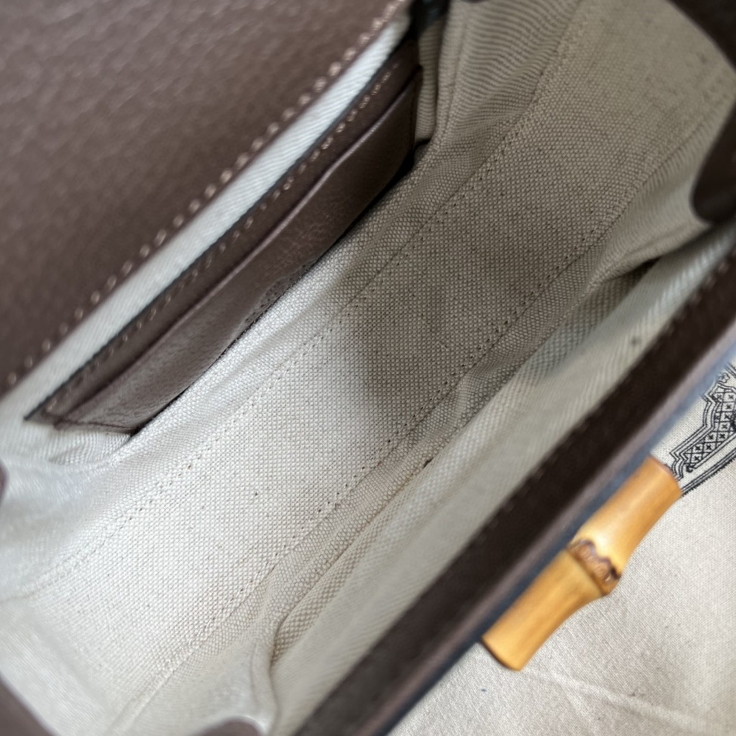 原厂皮 GUCCI 古驰 Bamboo 1947竹制手柄锁扣条纹皮革双肩带 单肩包 斜挎包 手提包 棕色 686864-UQLBT-2570