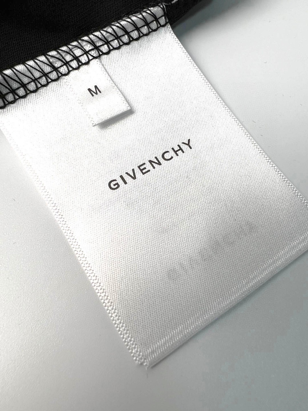 Givenchy 纪梵希 闪电字母印花 T恤 短袖 套头 夏款 黑色