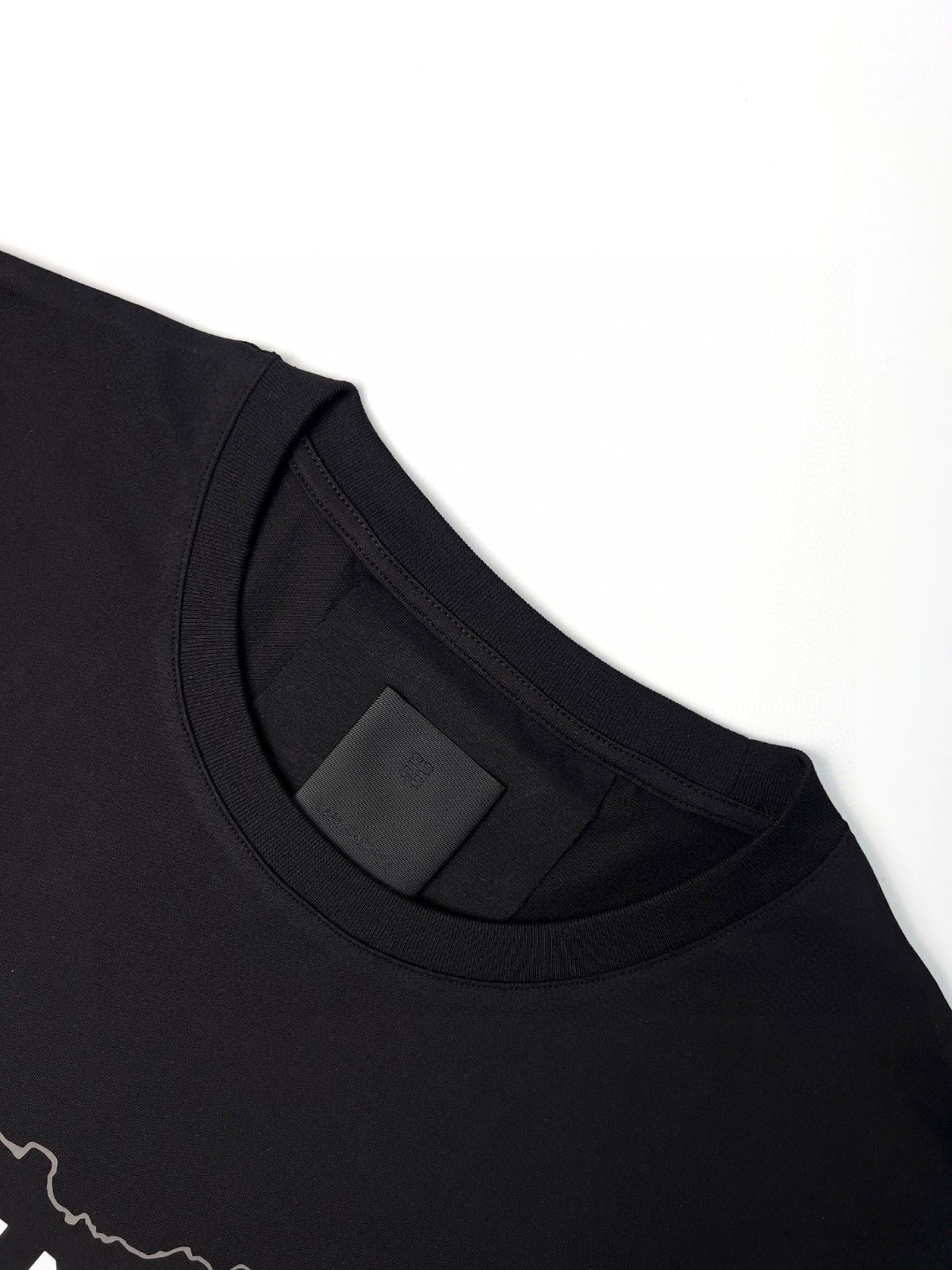 Givenchy 纪梵希 闪电字母印花 T恤 短袖 套头 夏款 黑色