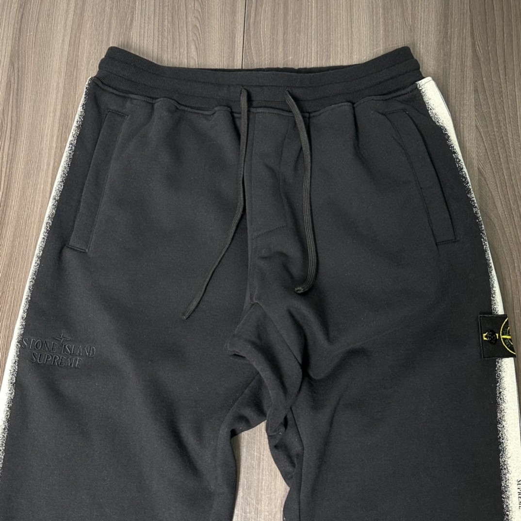 Supreme STONE ISLAND 石头岛联名款 侧边条纹贴标束脚运动裤 休闲裤 长裤 黑色 SUP-SS22-721