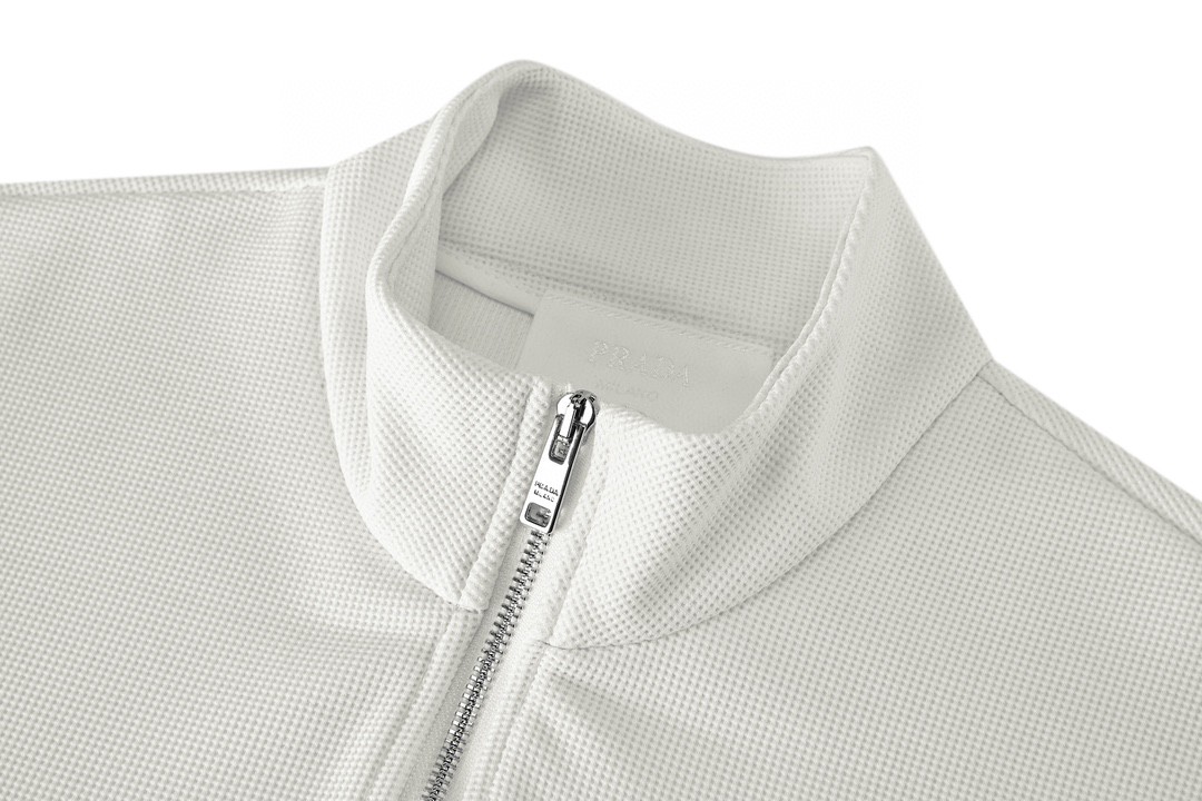 PRADA 普拉达 半拉链华夫格徽标卫衣 长袖 圆领 套头 秋冬卫衣 男女同款 白色