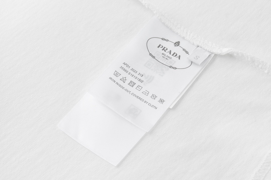 PRADA 普拉达 纯色胸口口袋徽标圆领 短袖 T恤 男女同款 白色