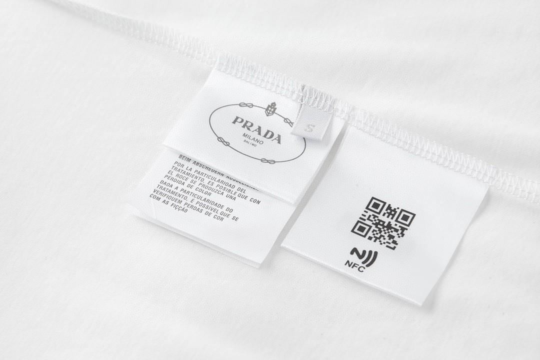 PRADA 普拉达 字母logo徽标拉链口袋圆领 短袖 T恤 男女同款 白色