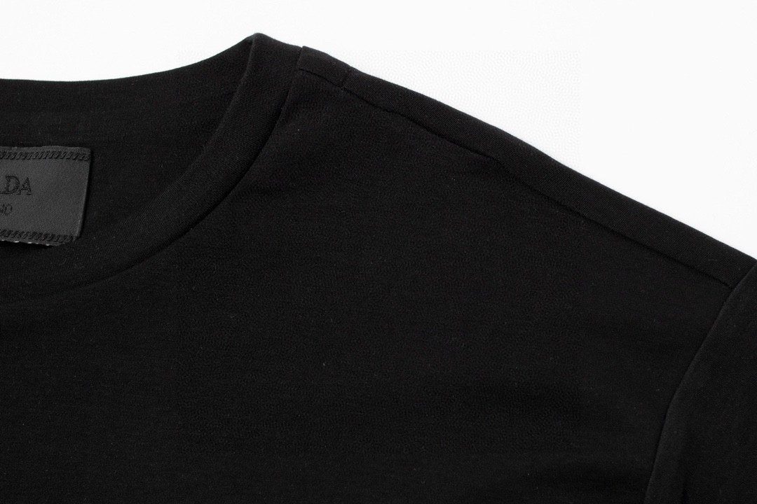 PRADA 普拉达 字母logo徽标圆领 短袖 T恤 男女同款 黑色 UJN83-7240-F0002-S-231