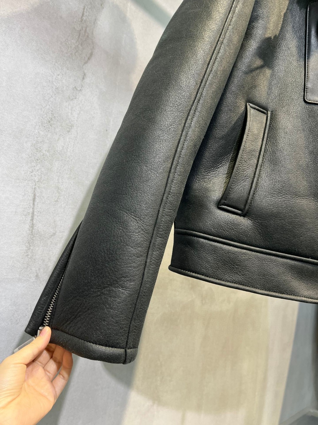 高定系列 Dior 迪奥 摇粒绒拼皮面拉链夹克 外套 长袖 保暖 黑灰色