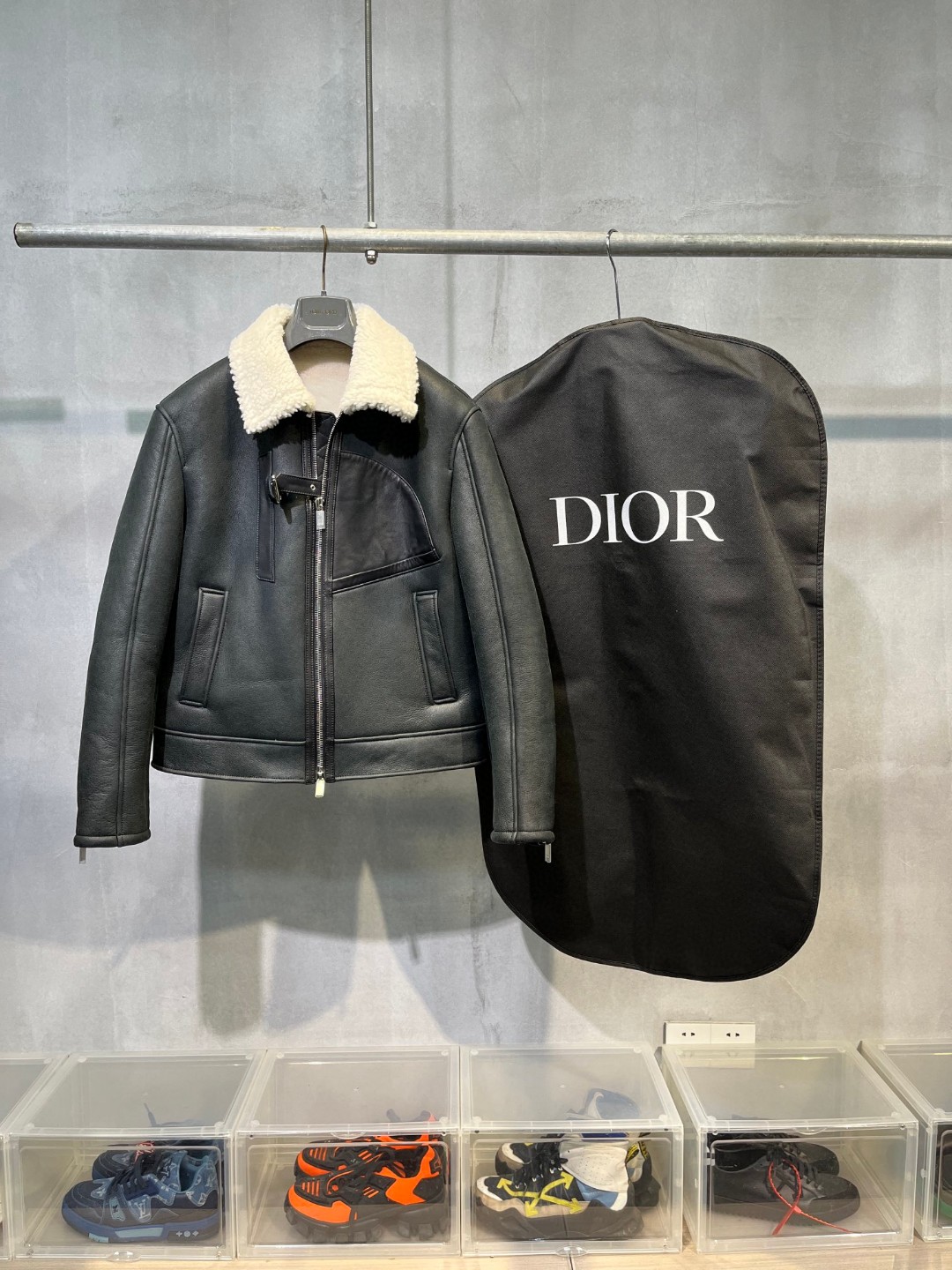 高定系列 Dior 迪奥 摇粒绒拼皮面拉链夹克 外套 长袖 保暖 黑灰色