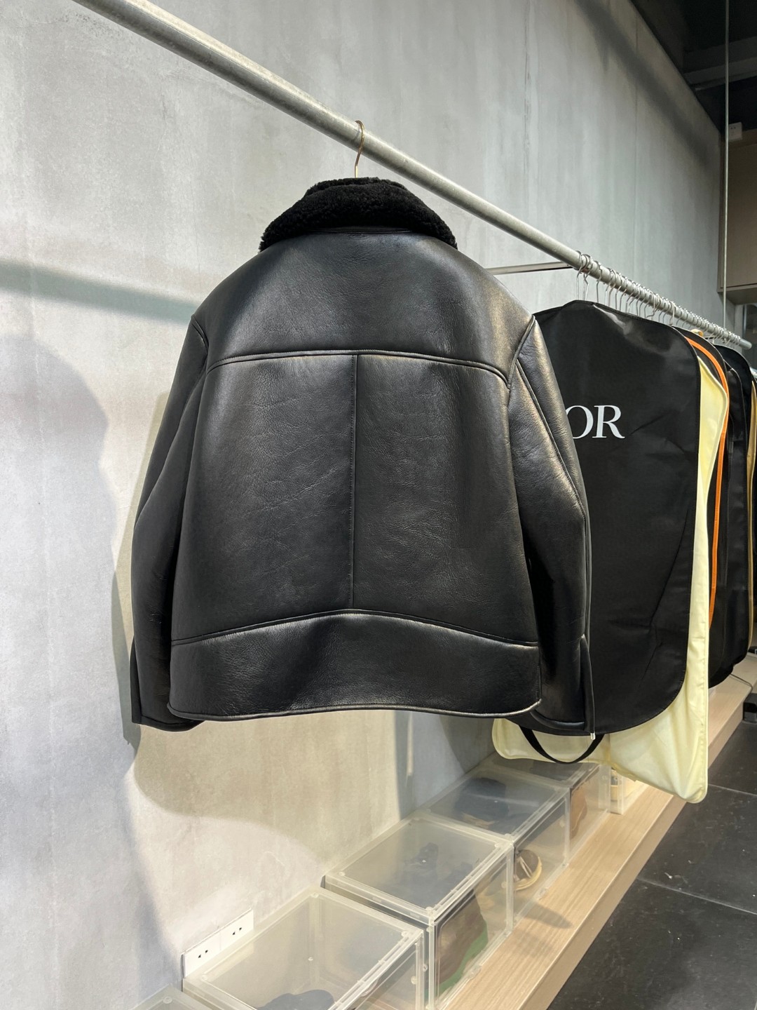 高定系列 Dior 迪奥 摇粒绒拼皮面拉链夹克 外套 长袖 保暖 黑色