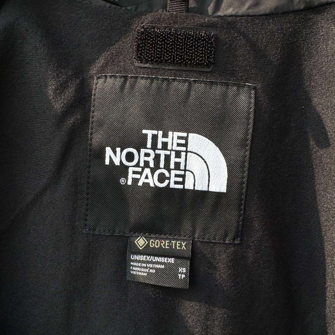 The North Face 1990 连帽冲锋衣 夾克 防水 防風 外套 男女同款 黑色