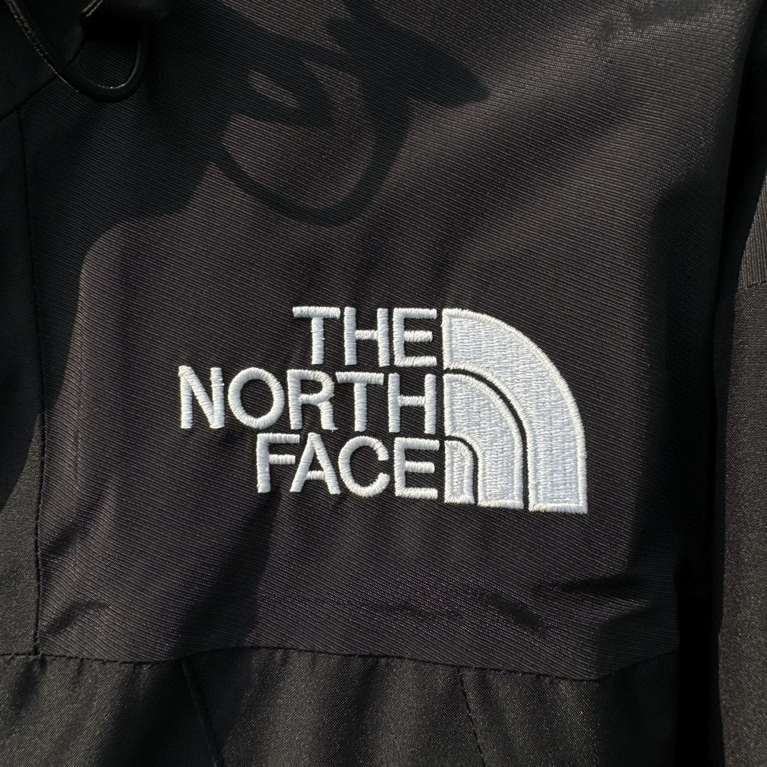 The North Face 1990 连帽冲锋衣 夾克 防水 防風 外套 男女同款 黑色