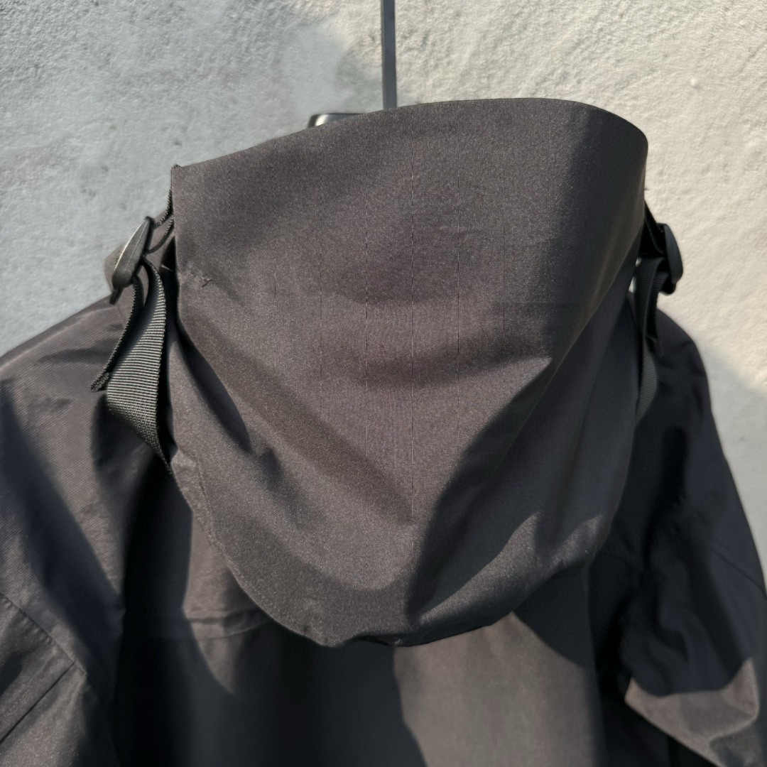 The North Face 1990 连帽冲锋衣 夾克 防水 防風 外套 男女同款 黑色