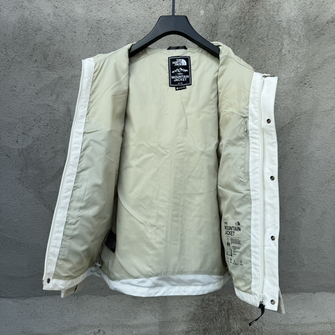 The North Face 1990 连帽冲锋衣 夾克 防水 防風 外套 男女同款 奶白色
