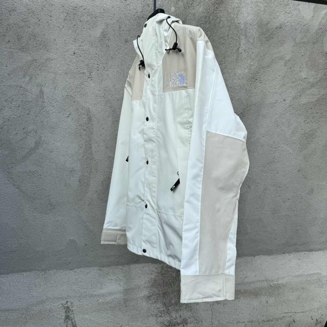 The North Face 1990 连帽冲锋衣 夾克 防水 防風 外套 男女同款 奶白色