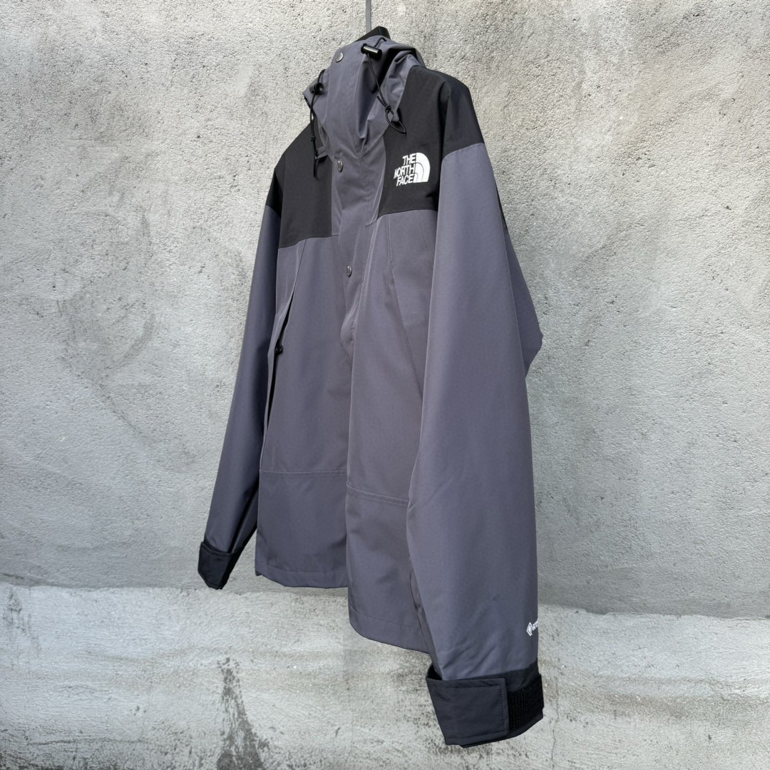 The North Face 1990 连帽冲锋衣 夾克 防水 防風 外套 男女同款 石墨灰