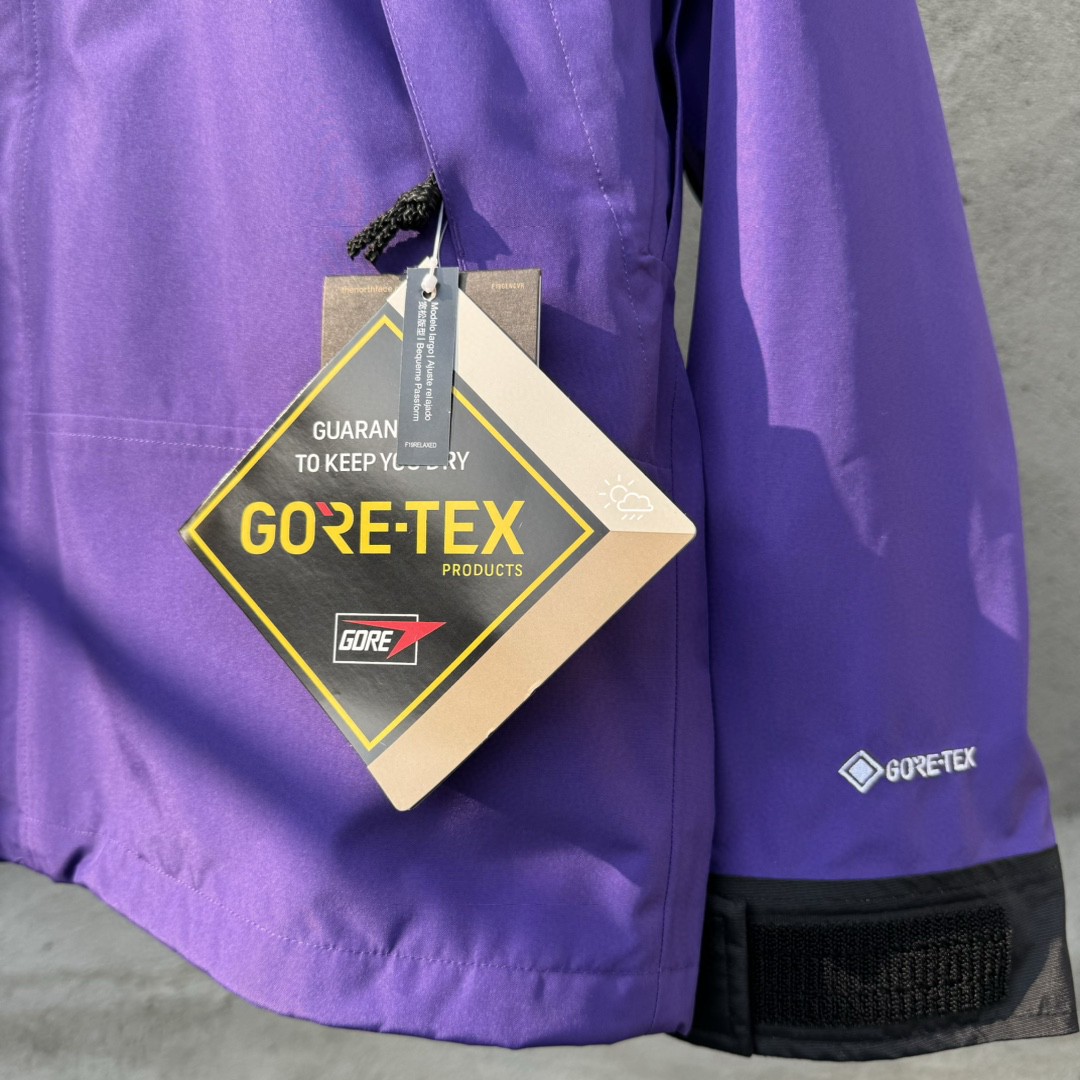 The North Face 1990 连帽冲锋衣 夾克 防水 防風 外套 男女同款 紫色