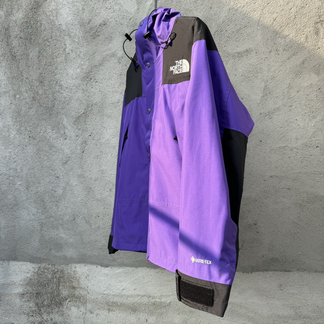 The North Face 1990 连帽冲锋衣 夾克 防水 防風 外套 男女同款 紫色
