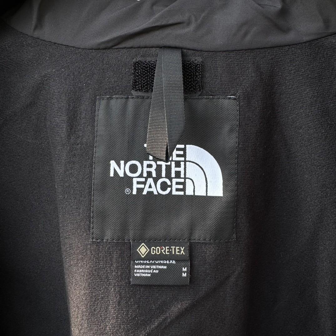 The North Face 1990 连帽冲锋衣 夾克 防水 防風 外套 男女同款 土黄色