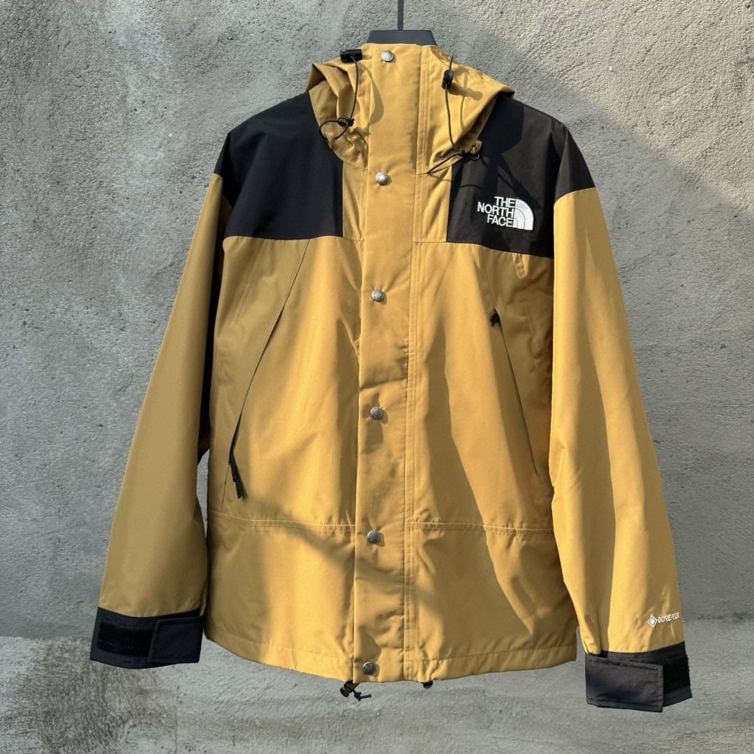 The North Face 1990 连帽冲锋衣 夾克 防水 防風 外套 男女同款 土黄色