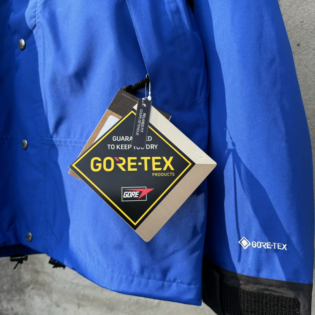 The North Face 1990 连帽冲锋衣 夾克 防水 防風 外套 男女同款 宝蓝色