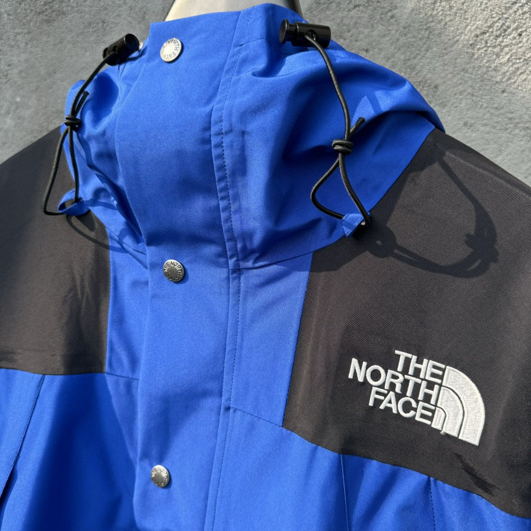 The North Face 1990 连帽冲锋衣 夾克 防水 防風 外套 男女同款 宝蓝色