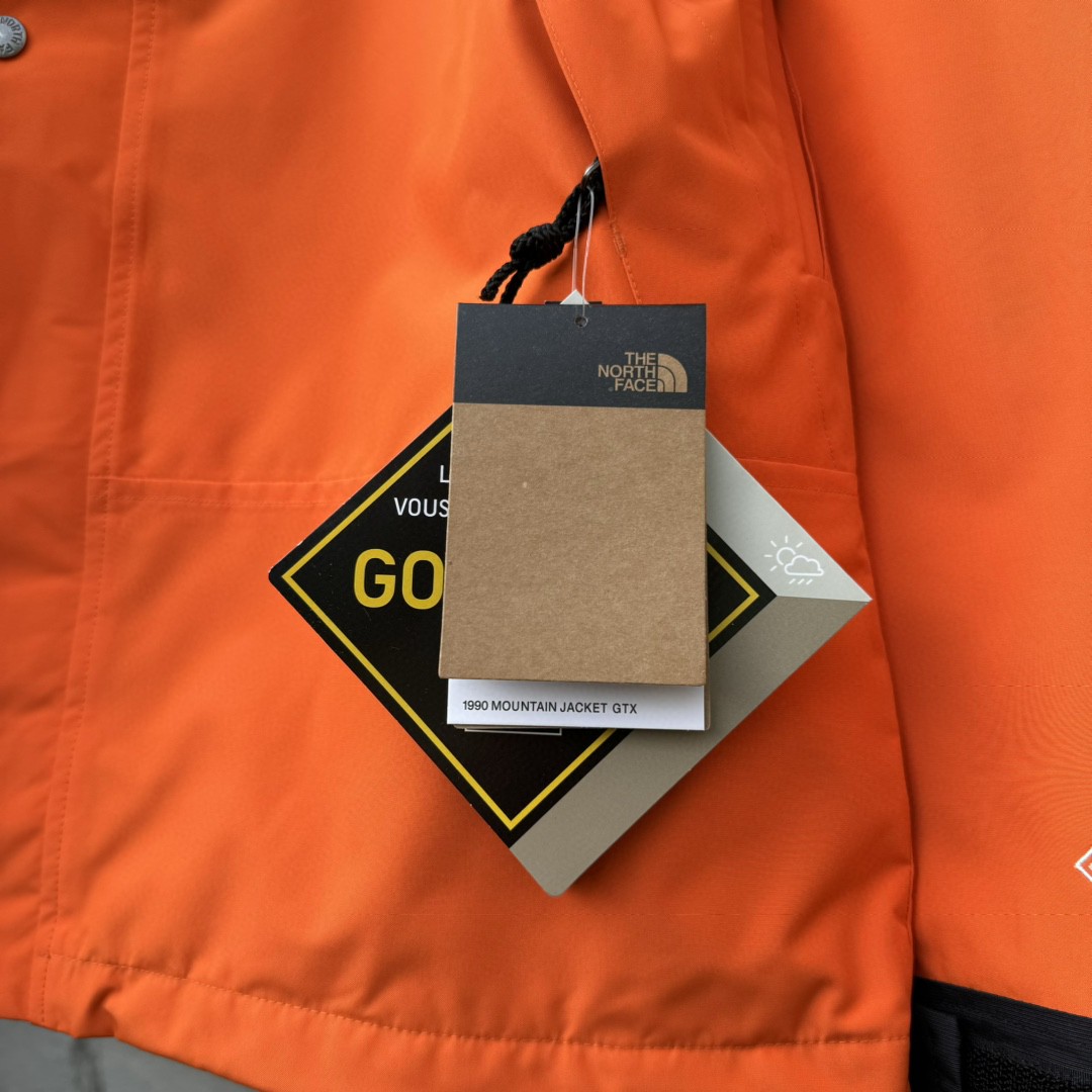 The North Face 1990 连帽冲锋衣 夾克 防水 防風 外套 男女同款 橙色