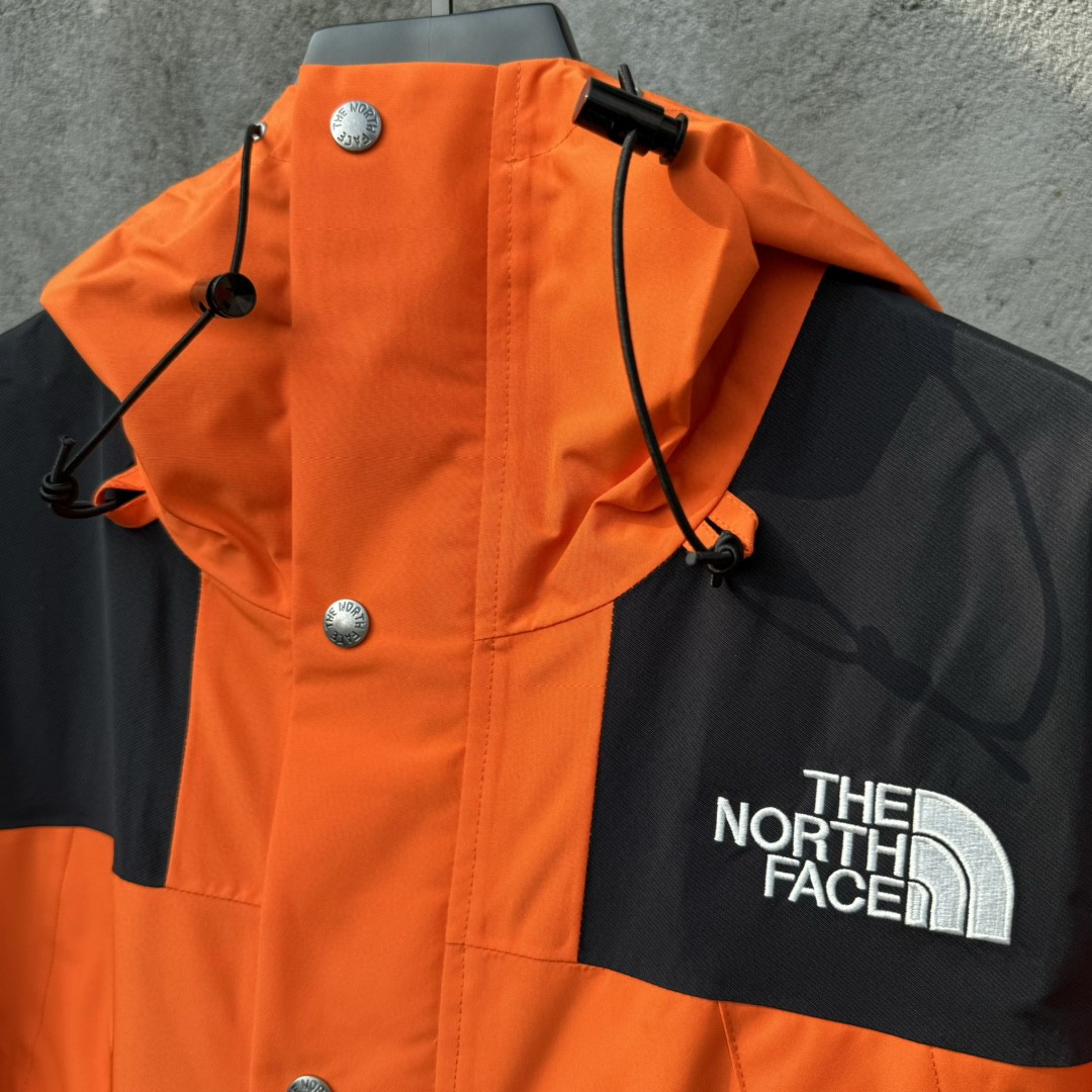 The North Face 1990 连帽冲锋衣 夾克 防水 防風 外套 男女同款 橙色
