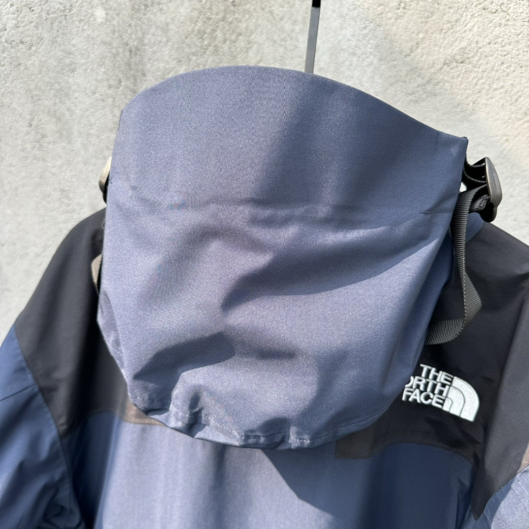 The North Face 1990 连帽冲锋衣 夾克 防水 防風 外套 男女同款 藏青色