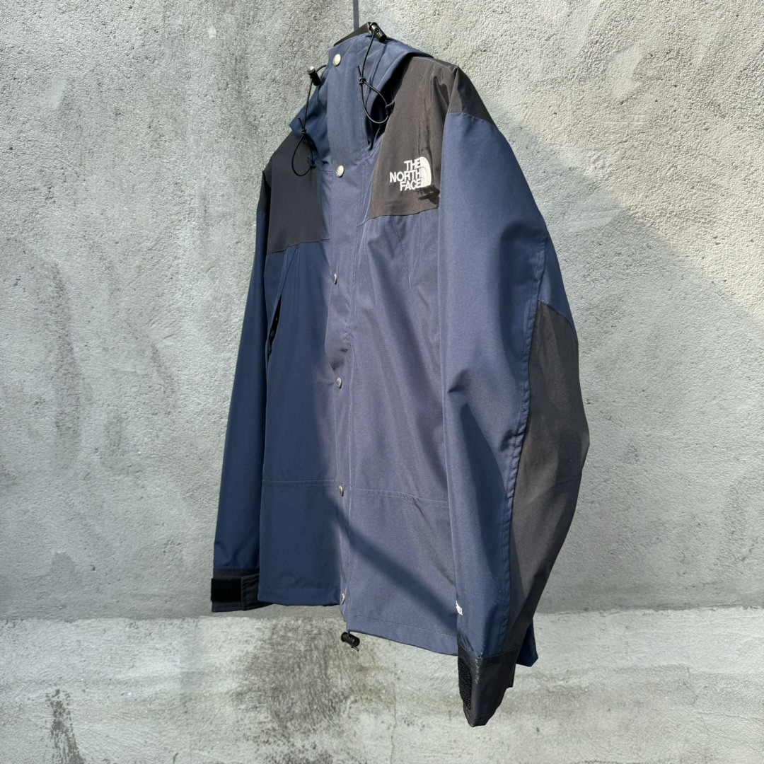 The North Face 1990 连帽冲锋衣 夾克 防水 防風 外套 男女同款 藏青色