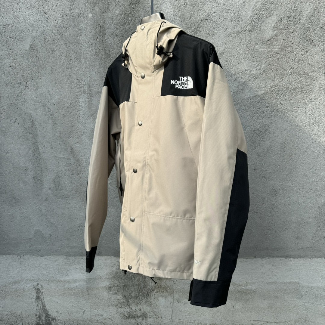 The North Face 1990 连帽冲锋衣 夾克 防水 防風 外套 男女同款 卡其色