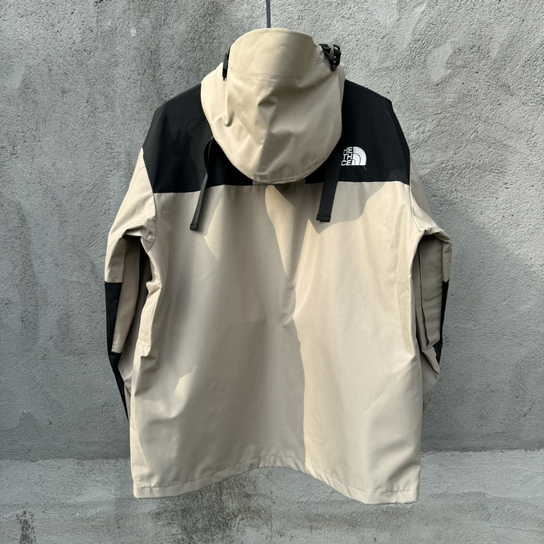 The North Face 1990 连帽冲锋衣 夾克 防水 防風 外套 男女同款 卡其色