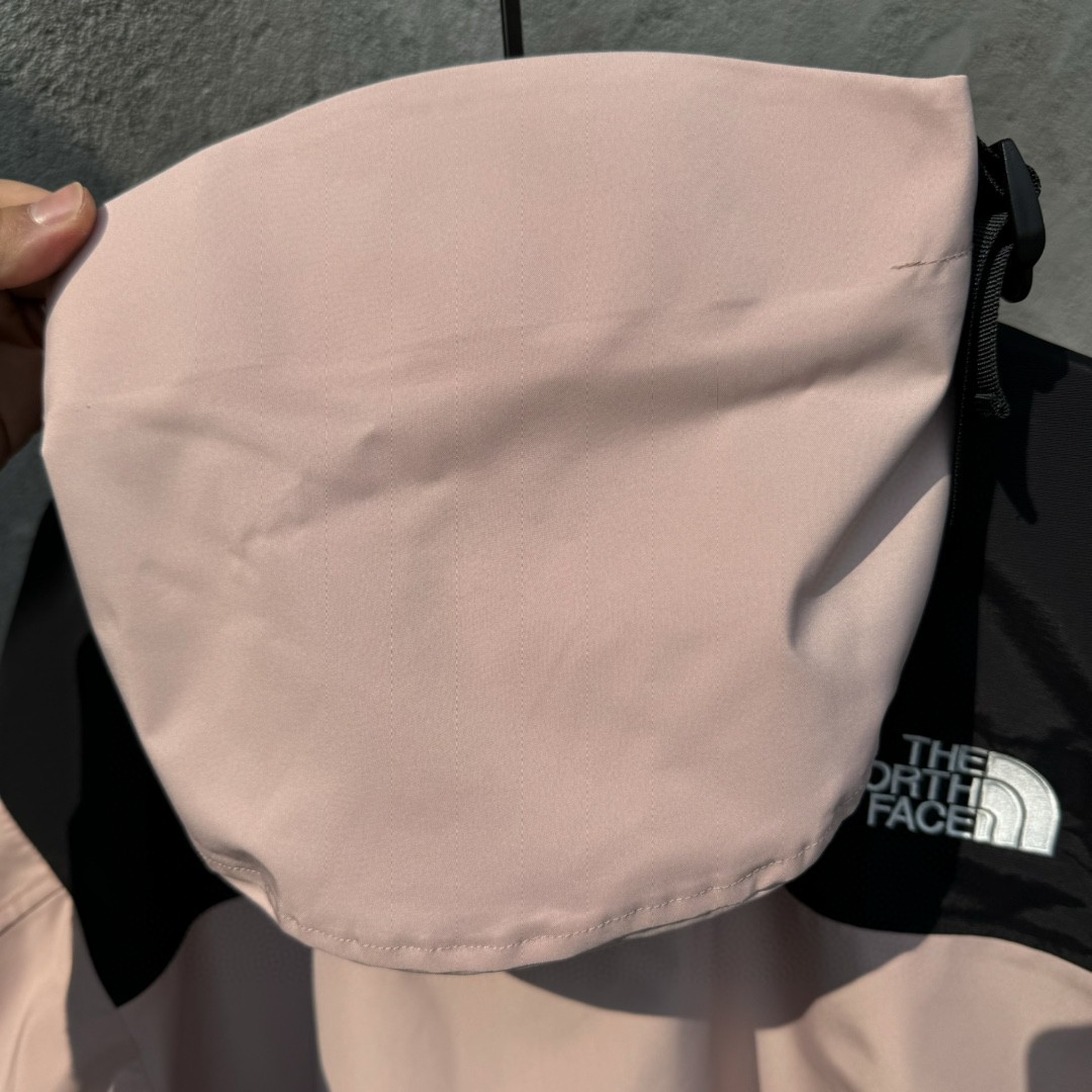 The North Face 1990 连帽冲锋衣 夾克 防水 防風 外套 男女同款 粉色