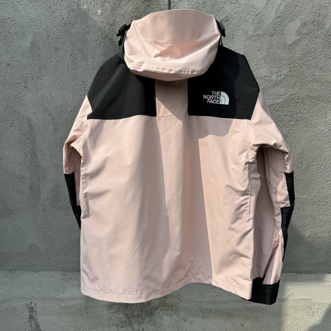 The North Face 1990 连帽冲锋衣 夾克 防水 防風 外套 男女同款 粉色