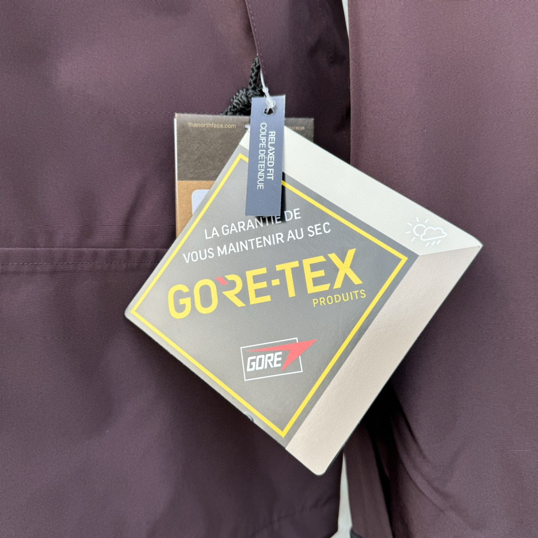 The North Face 1990 连帽冲锋衣 夾克 防水 防風 外套 男女同款 酒红色