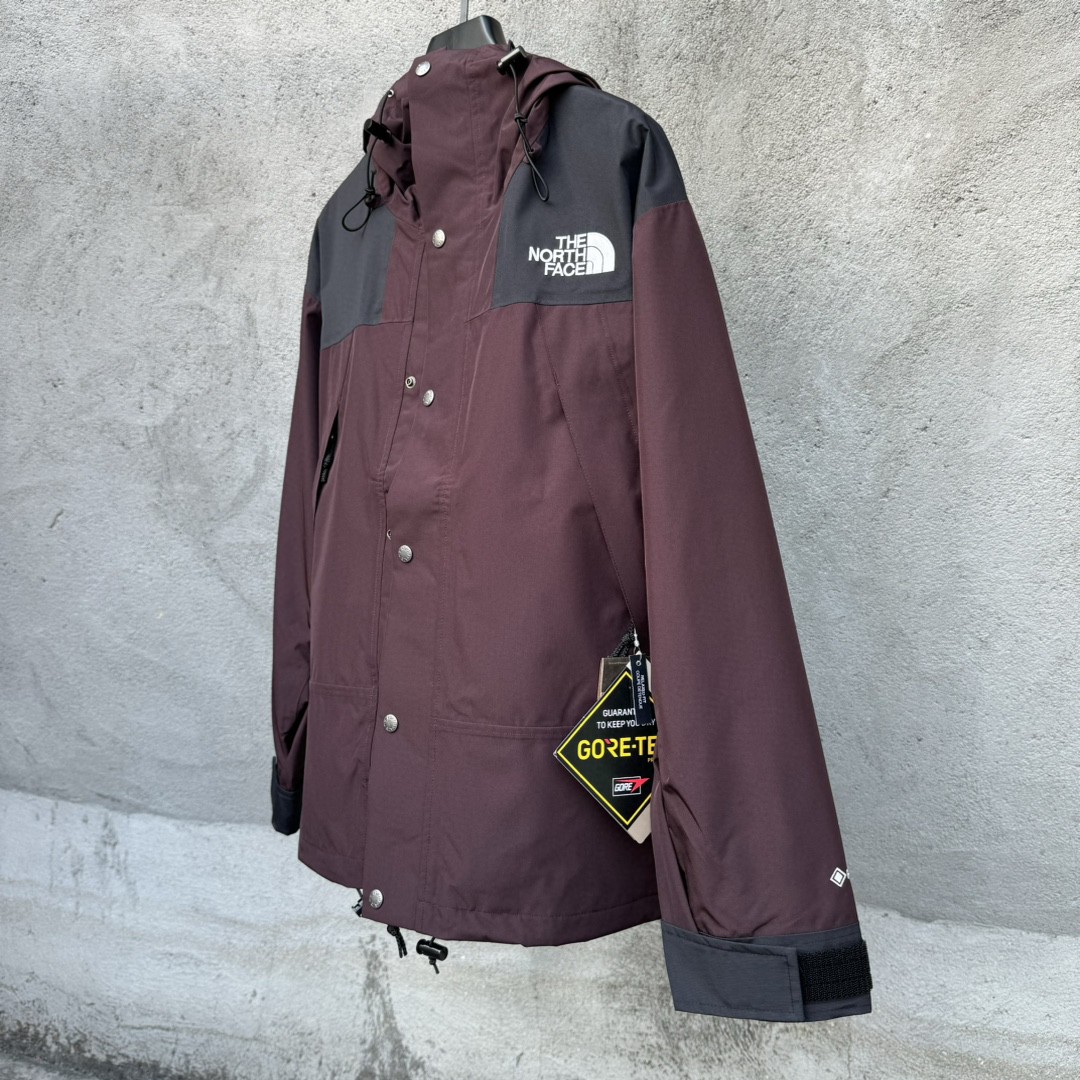 The North Face 1990 连帽冲锋衣 夾克 防水 防風 外套 男女同款 酒红色