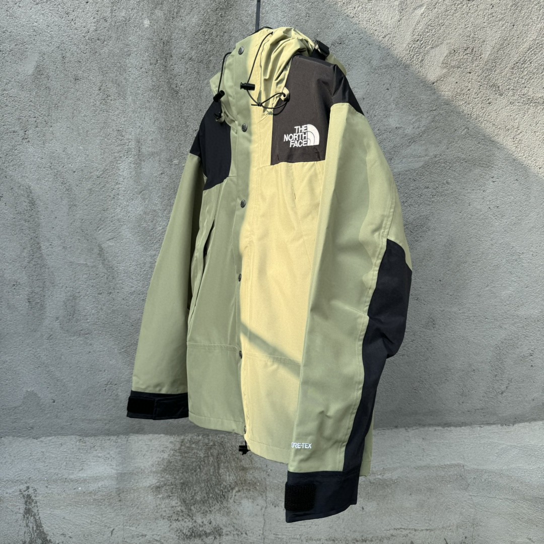 The North Face 1990 连帽冲锋衣 夾克 防水 防風 外套 男女同款 抹茶绿