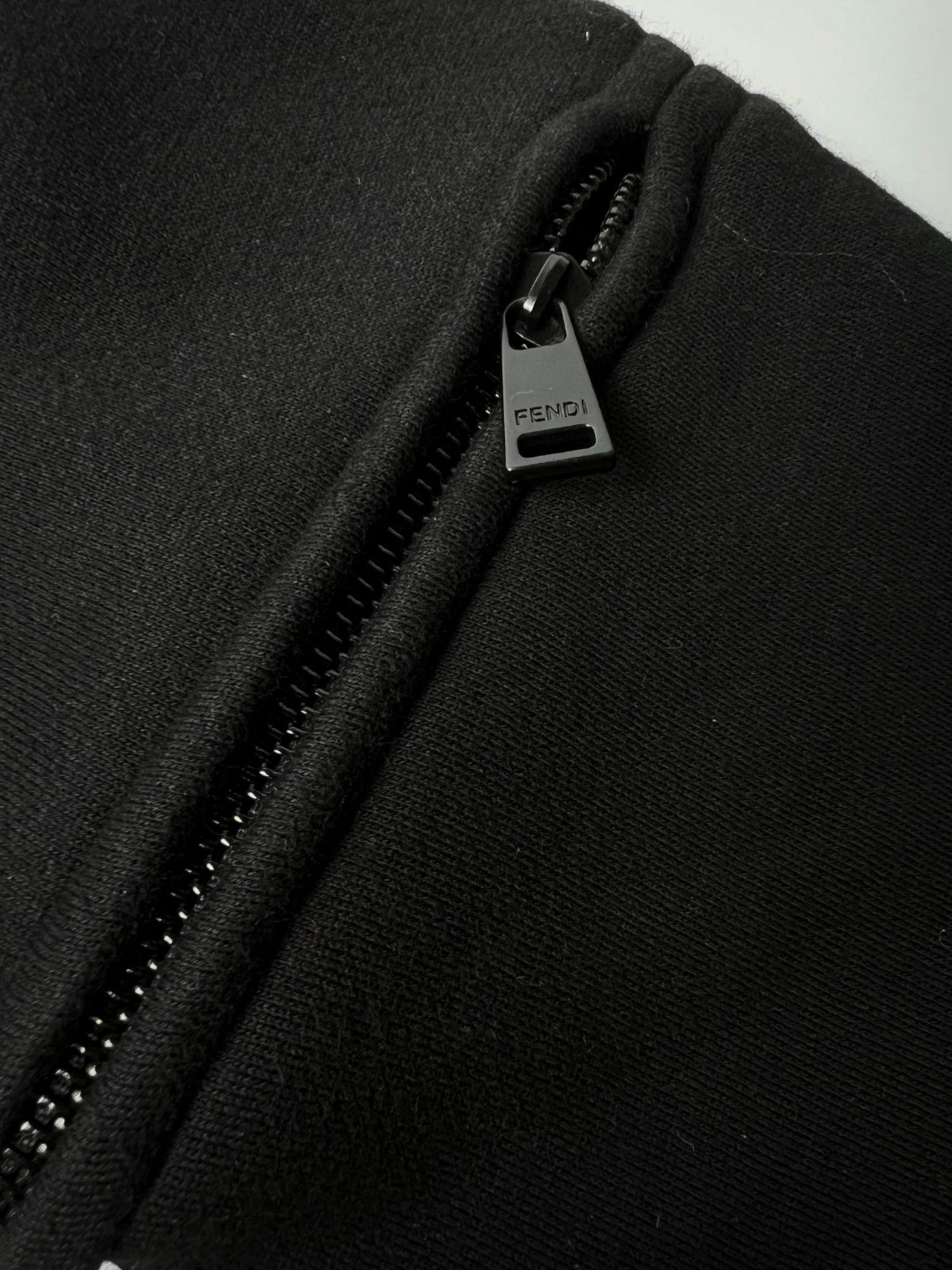 FENDI 芬迪 小怪兽 圆领卫衣 长袖 套头 黑色 FY1033ACNBF0QA1