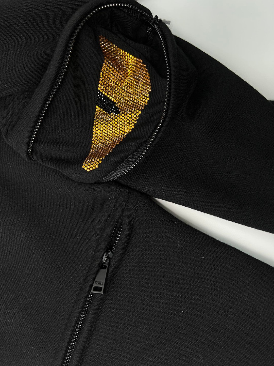 FENDI 芬迪 小怪兽 圆领卫衣 长袖 套头 黑色 FY1033ACNBF0QA1