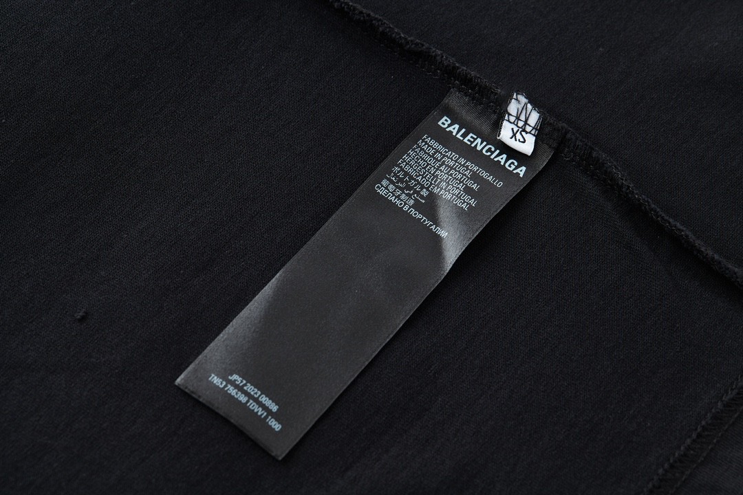 Balenciaga 巴黎世家 New Year 新年系列 字母印花 短袖 T恤 圆领 夏季 黑色 641675TPVO31569