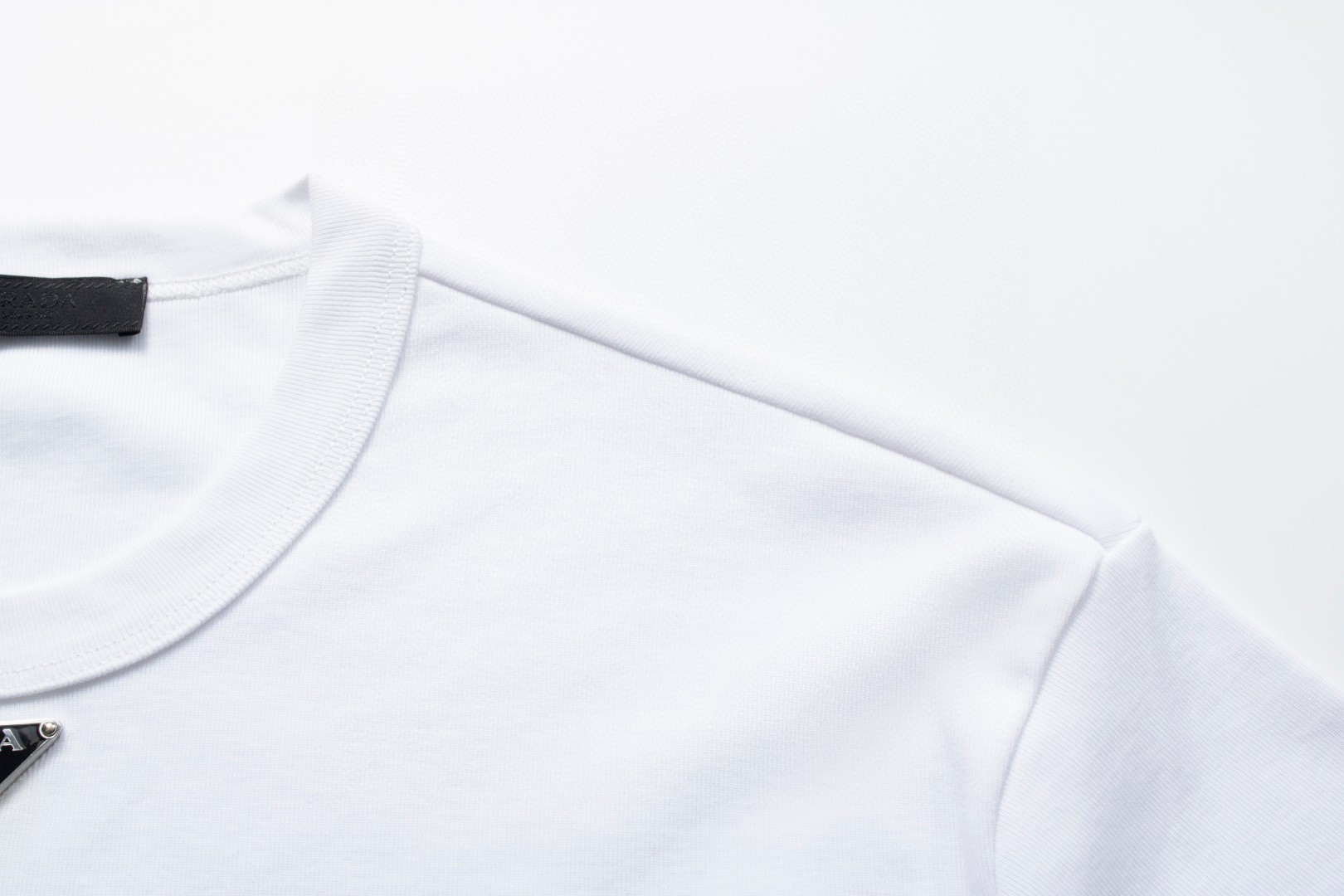 PRADA 普拉达 纯色徽标圆领 短袖 T恤 男女同款 白色 UJN824-11ZM-F0009-S-222