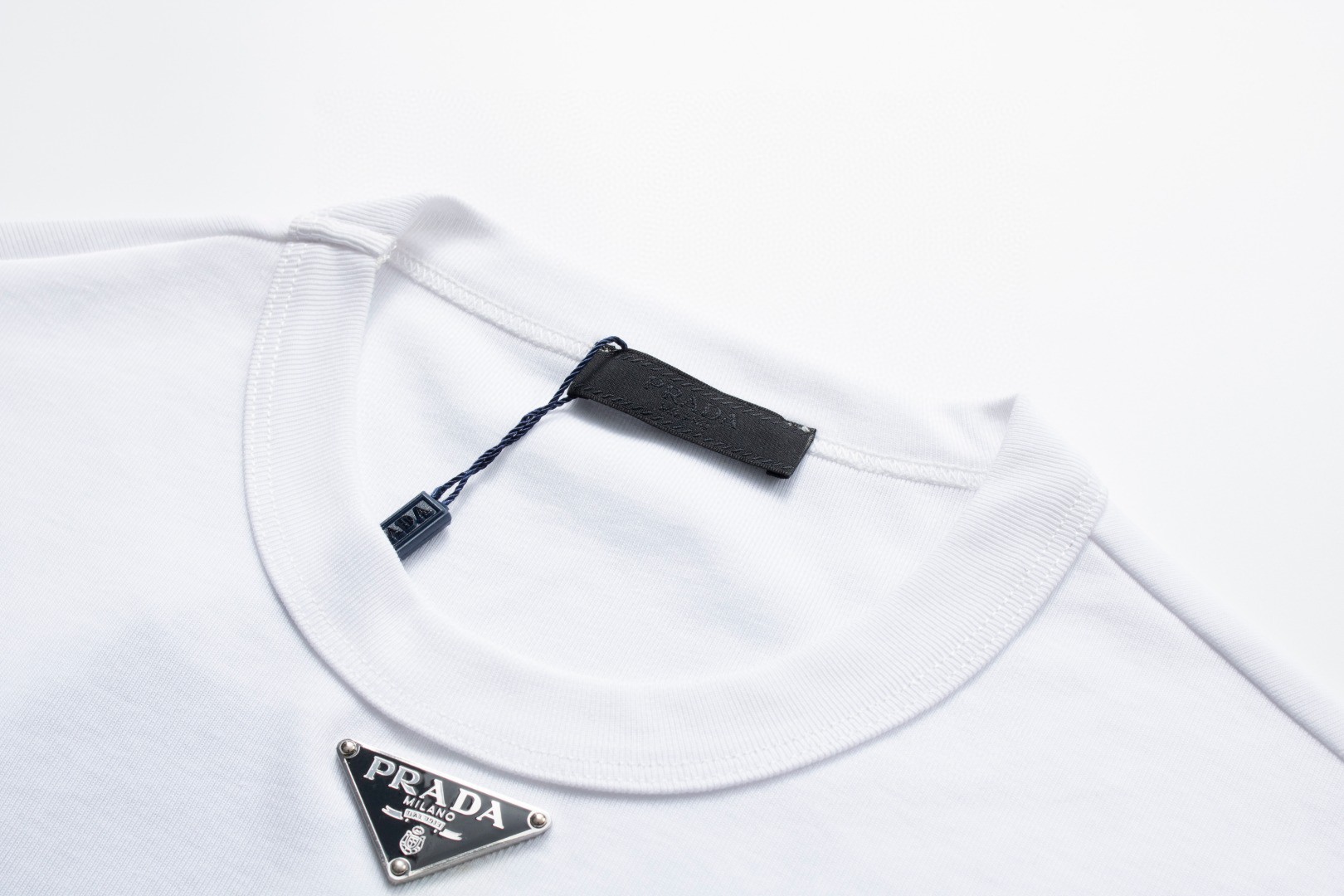 PRADA 普拉达 纯色徽标圆领 短袖 T恤 男女同款 白色 UJN824-11ZM-F0009-S-222