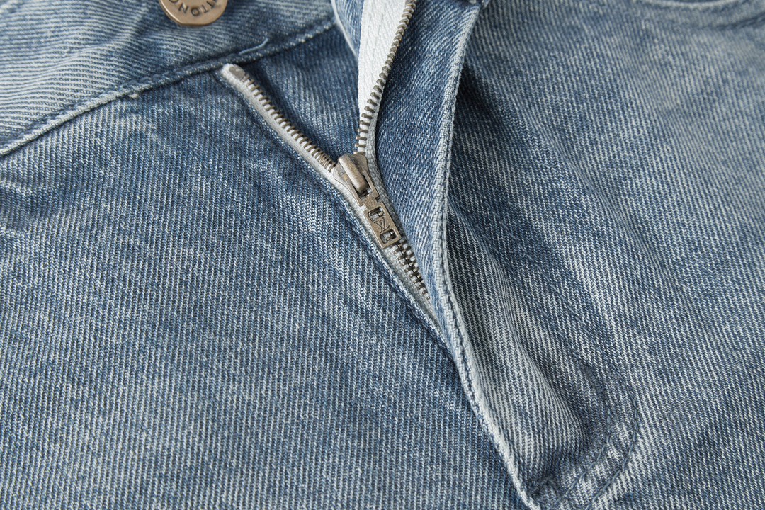 LOUIS VUITTON 压花浮雕 牛仔短裤 牛仔裤 短裤 五分裤 蓝色