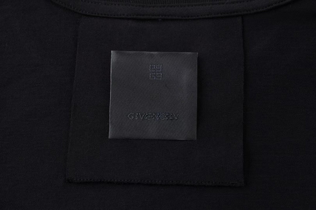 Givenchy 纪梵希 SS21 反向字母Logo印花  T恤 短袖 套头 夏款 黑色 BM71653Y6B-001