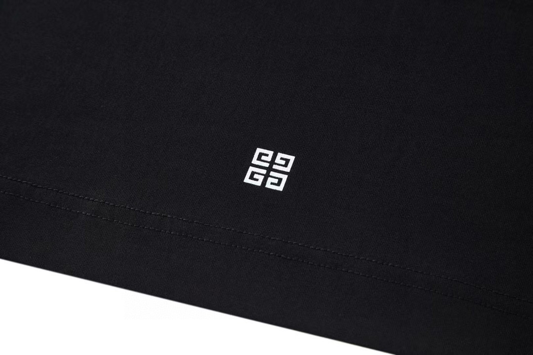 Givenchy 纪梵希 SS21 反向字母Logo印花  T恤 短袖 套头 夏款 黑色 BM71653Y6B-001