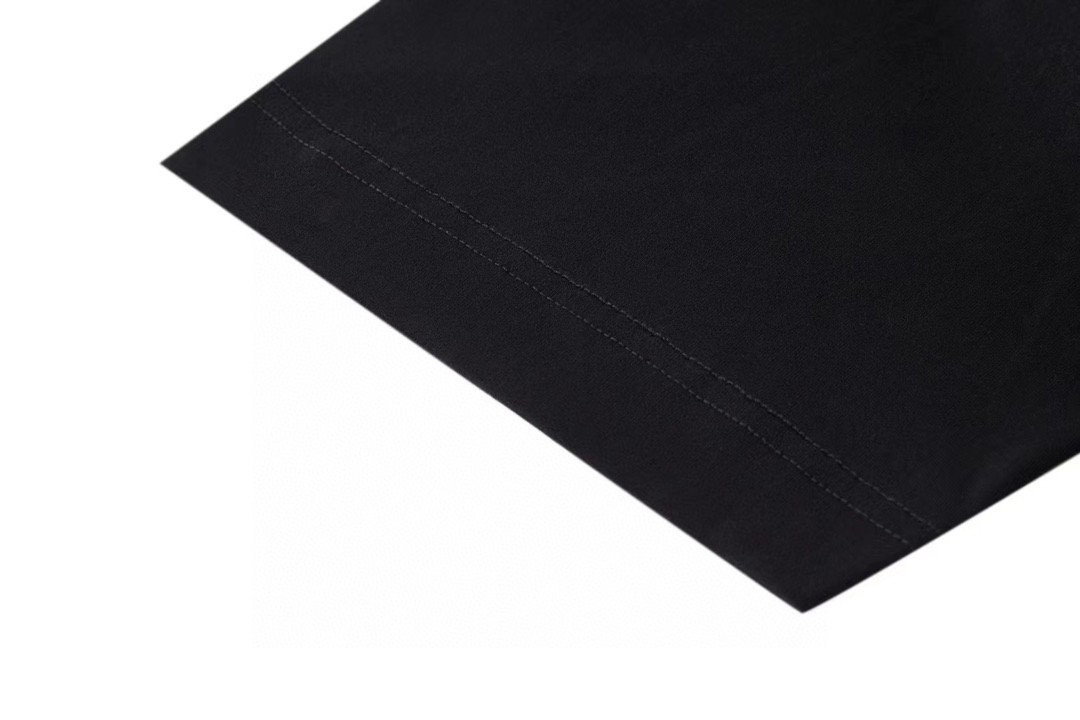 Givenchy 纪梵希 SS21 反向字母Logo印花  T恤 短袖 套头 夏款 黑色 BM71653Y6B-001