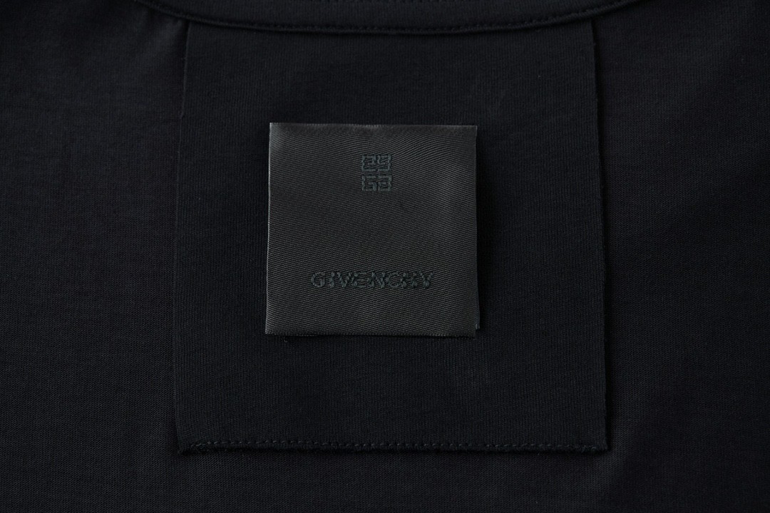 Givenchy 纪梵希 字母视觉陷阱效果 T恤 短袖 套头 夏款 黑色 BM71333Y6B-001