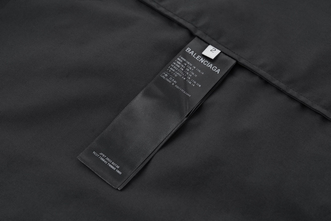 Balenciaga 巴黎世家 黄胶带 后背字母logo印花 衬衫 短袖 夏季 黑色 738761TNM601000