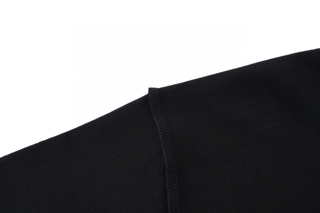 LOUIS VUITTON 路易威登 假口袋字母印花 短袖 圆领 T 恤 上衣 夏款 男女同款 黑色