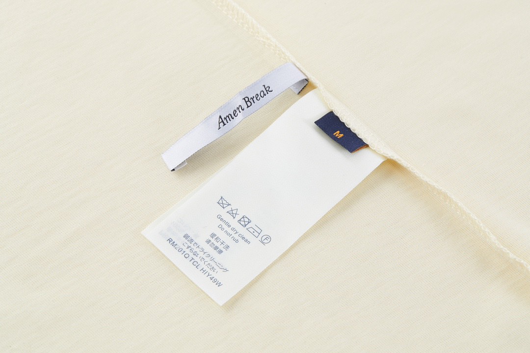 LOUIS VUITTON 路易威登 假口袋字母印花 短袖 圆领 T 恤 上衣 夏款 男女同款 米色