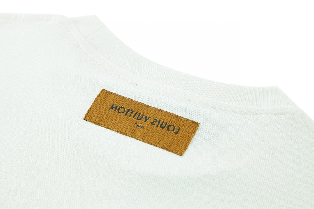 LOUIS VUITTON 路易威登 彩虹字母印花 短袖 圆领 T 恤 上衣 夏款 男女同款 白色 1AB4UR